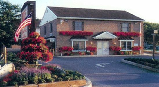 Classic Inn Lancaster Smoketown  Exterior photo